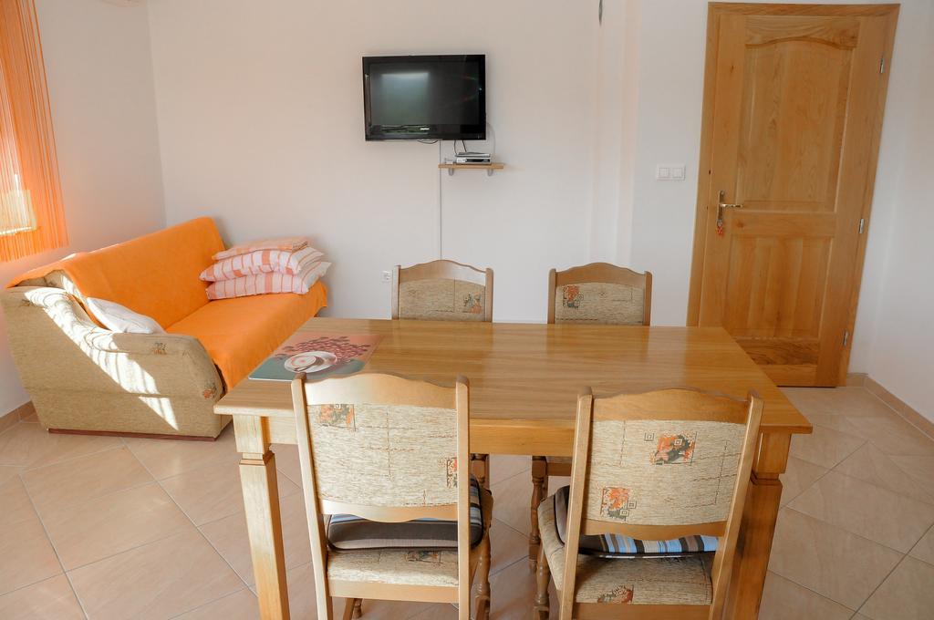 Apartment Visnjic Sukosan